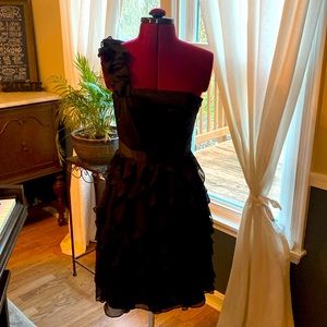 Stunning little Black Dress one shoulder or tube top (removable shoulder strap)